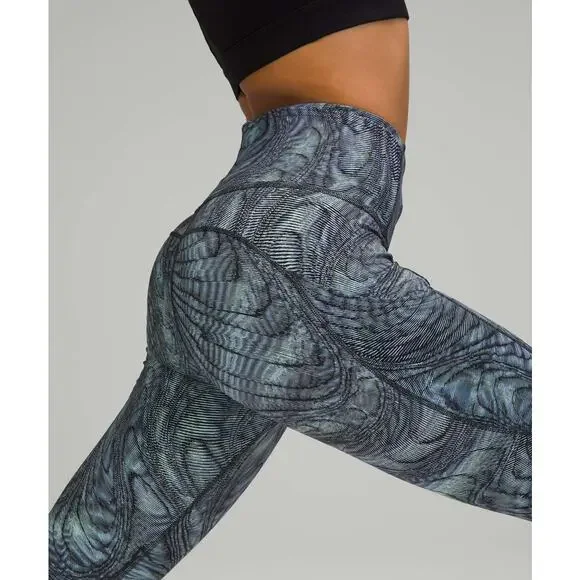 Lululemon Fast & Free Tight 25" *Non-Reflective Nulux Size 4 - Picture 3 of 8